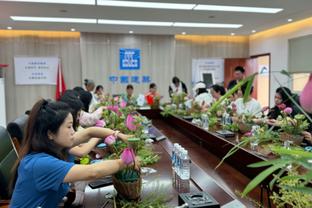 足球报：几乎所有的前锋都在浪费机会，国足全队的心态肯定有问题